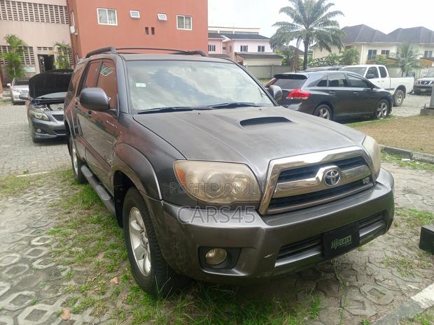 Toyota 4-Runner Limited 4x4 V8 2006 Gray