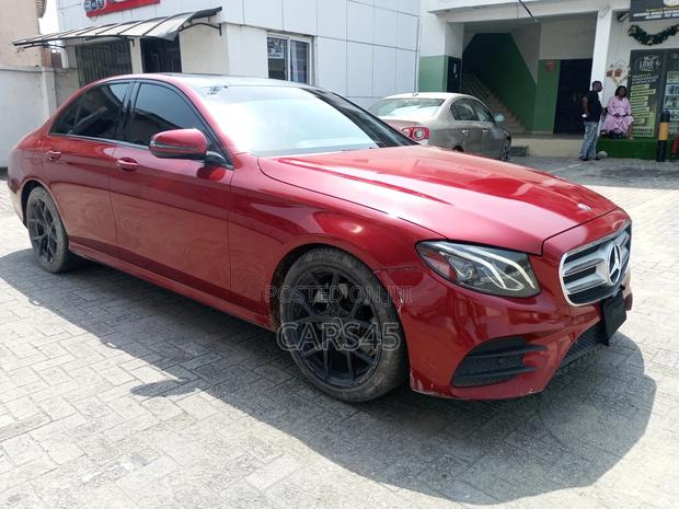 Mercedes-Benz E300 2019 Red