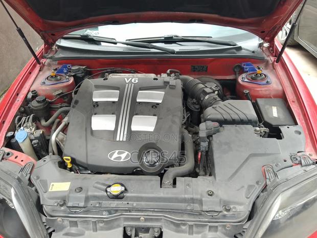 Hyundai Tiburon 2006 Red