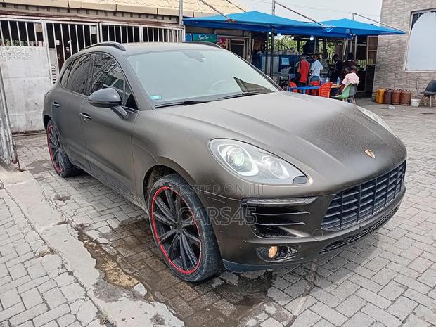 Porsche Macan 2015 Gray