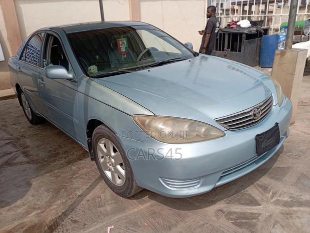 Toyota Camry 2006 Blue