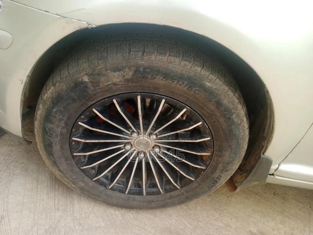 Toyota Avensis 2004 Silver
