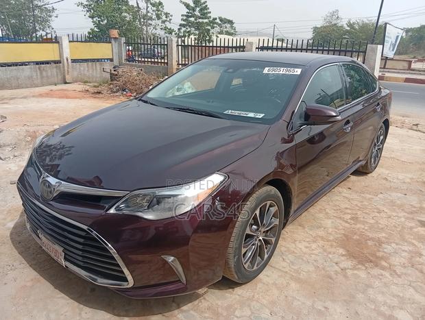 Toyota Avalon 2018 Burgandy