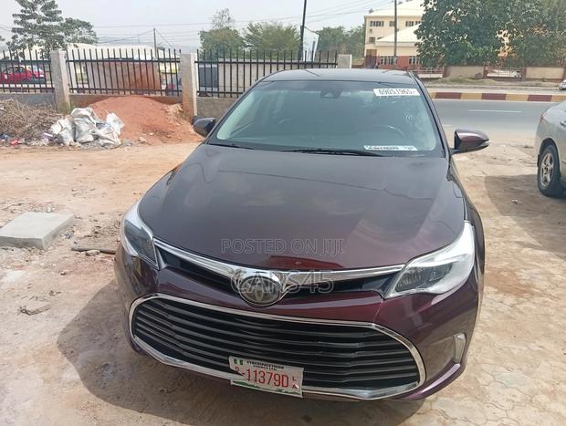 Toyota Avalon 2018 Burgandy
