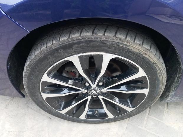 Toyota Corolla 2019 Blue