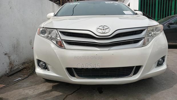 Toyota Venza 2011 White
