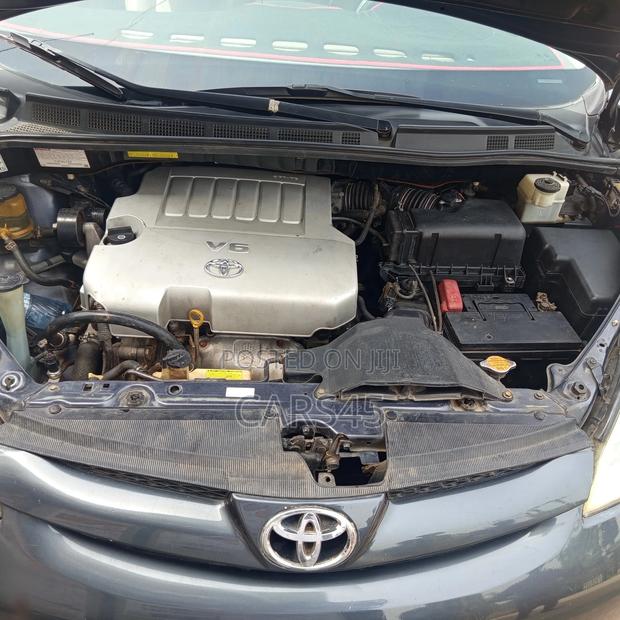 Toyota Sienna 2006 Gray