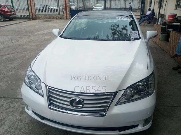 Lexus ES 2012 White