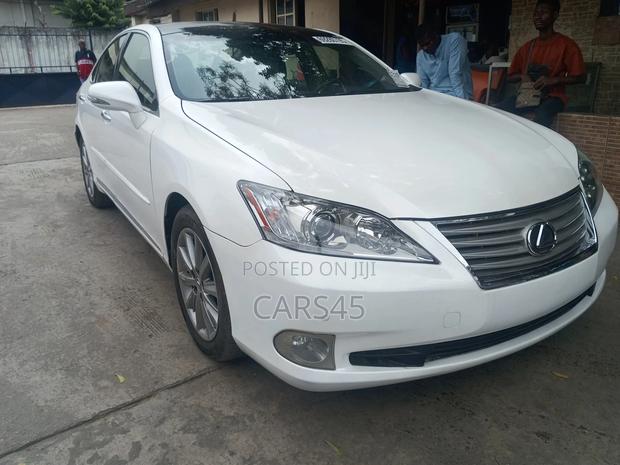 Lexus ES 2012 White