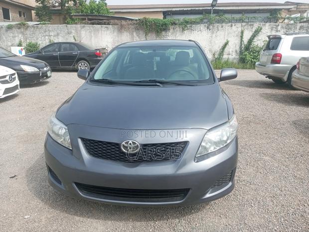Toyota Corolla 2010 Gray