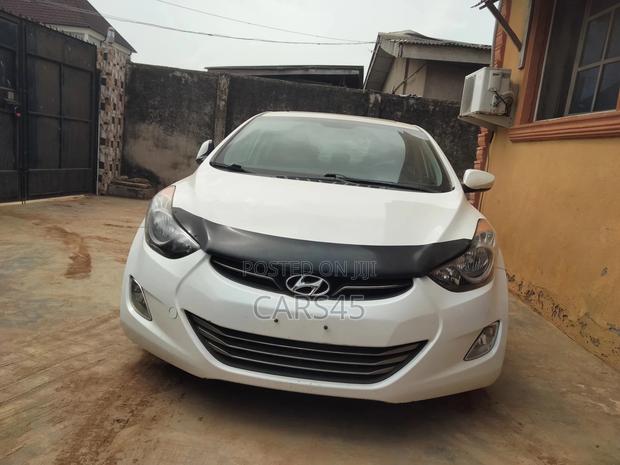 Hyundai Elantra 2011 White