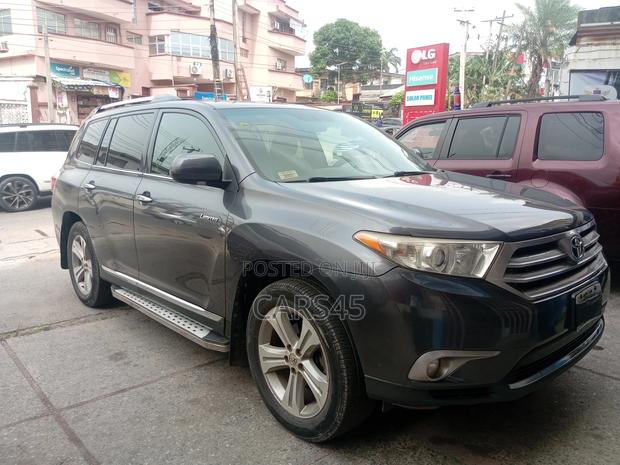 Toyota Highlander 2013 Gray