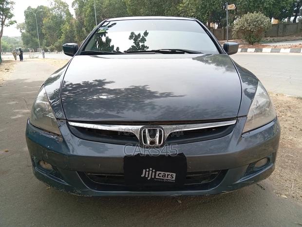 Honda Accord 2006 Gray