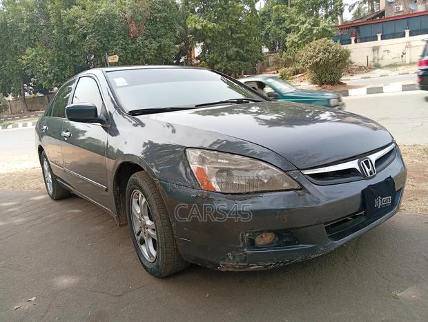 Honda Accord 2006 Gray