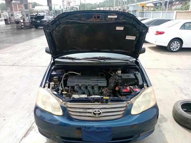 Toyota Corolla 2004 Blue