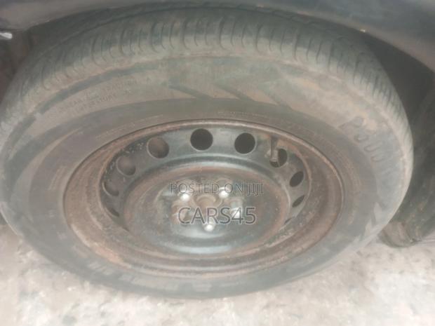 Toyota Avensis 2006 Black