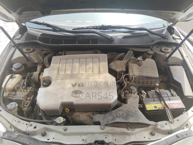 Toyota Camry 2010 Silver