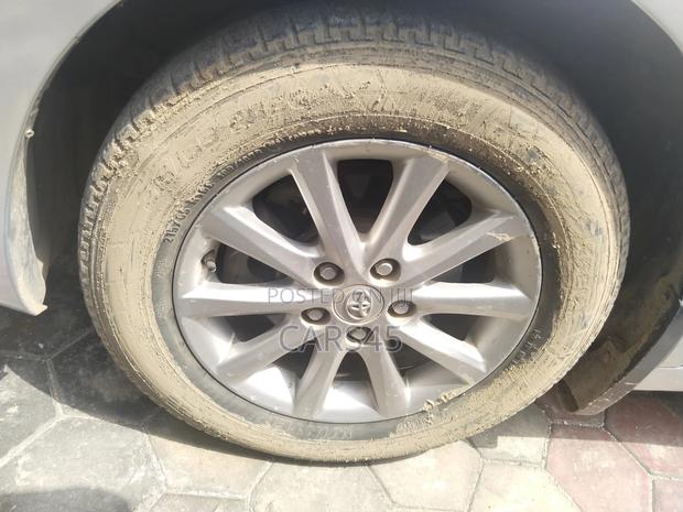 Toyota Camry 2010 Silver