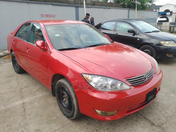 Toyota Camry 2004 Red