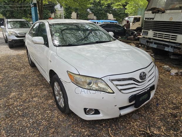 Toyota Camry 2011 White