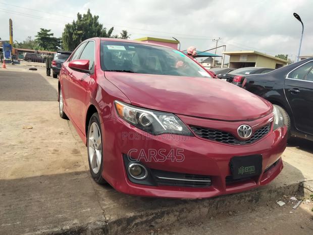 Toyota Camry 2014 Red