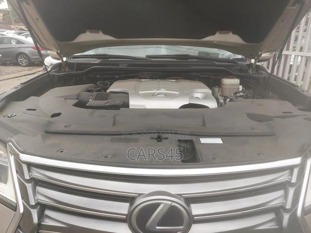 Lexus LX 570 AWD 2016 Gold