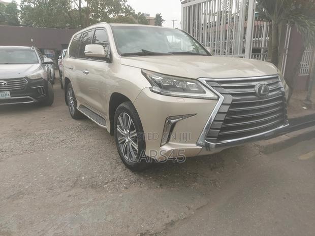 Lexus LX 570 AWD 2016 Gold