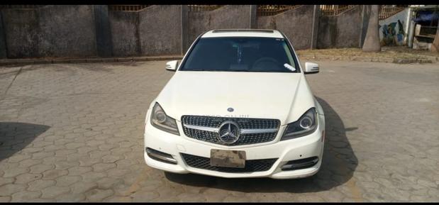 Mercedes-Benz C300 2010 White