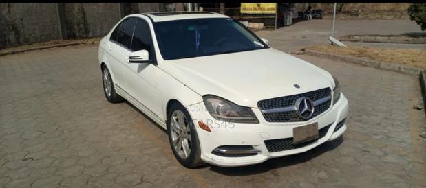 Mercedes-Benz C300 2010 White