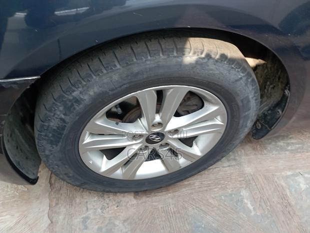 Hyundai Sonata 2011 Blue