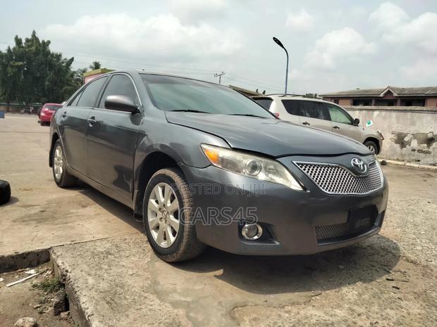 Toyota Camry 2010 Gray