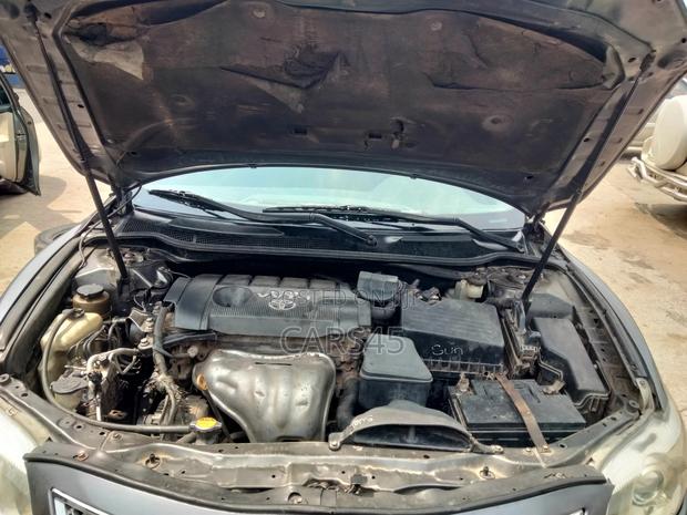 Toyota Camry 2010 Gray