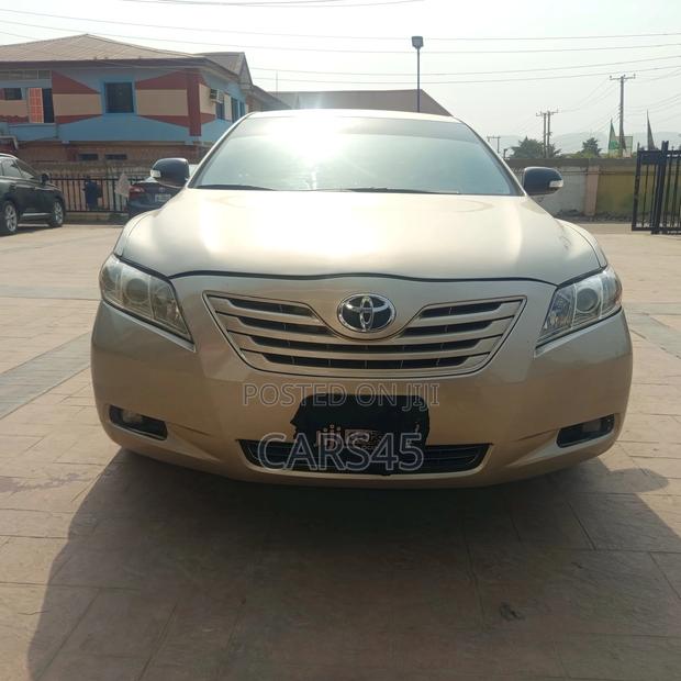 Toyota Camry 2007 Gold