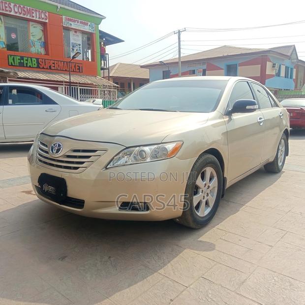 Toyota Camry 2007 Gold