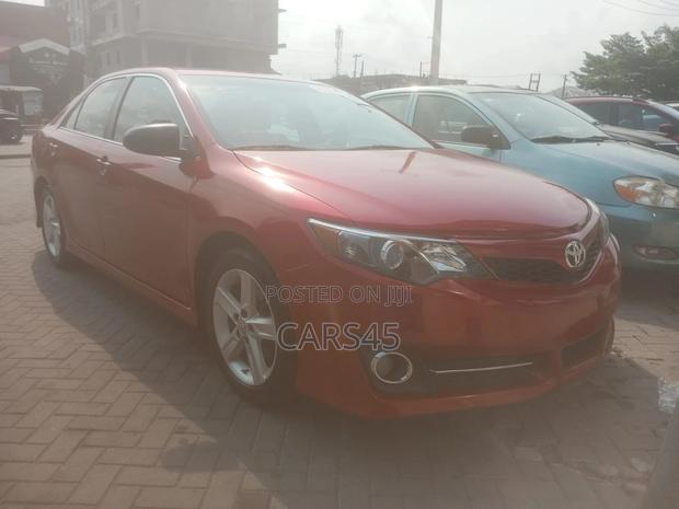Toyota Camry XLE V6 4dr Sedan (3.5L 6cyl 6A) 2012 Red