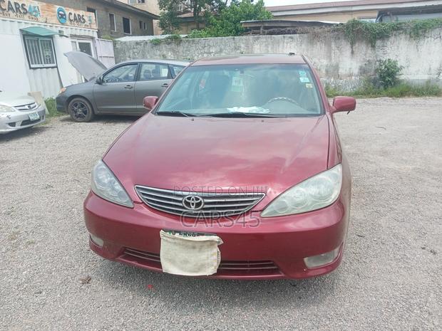 Toyota Camry 2005 Red