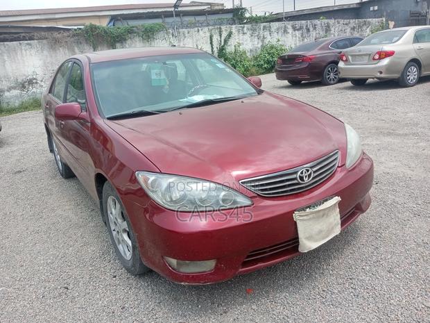 Toyota Camry 2005 Red