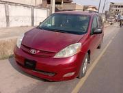 Toyota Sienna 2009 Red for sale