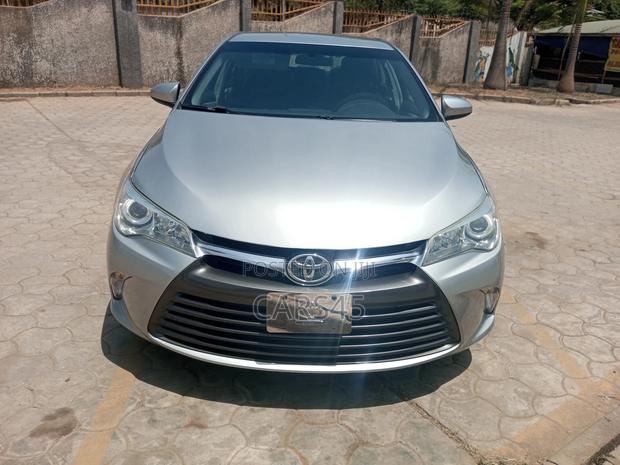 Toyota Camry 2015 Silver