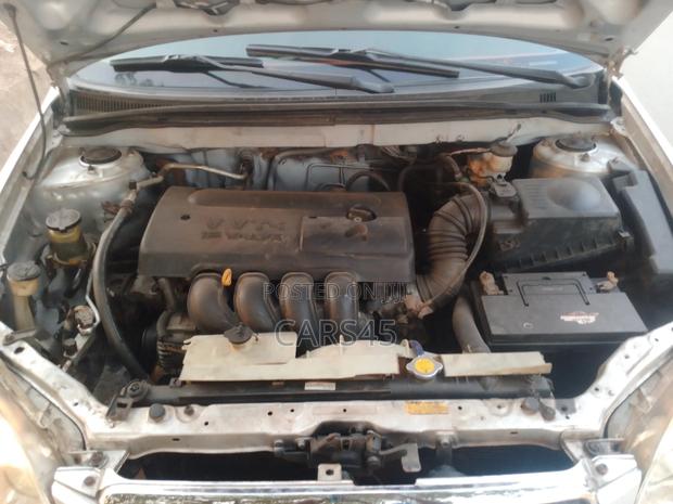 Toyota Corolla 2004 Silver