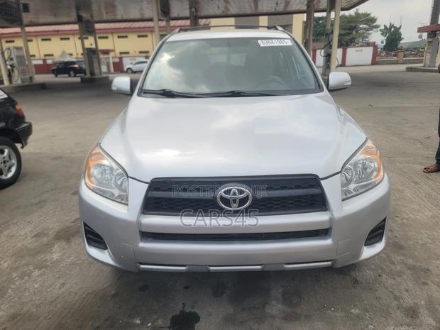 Toyota RAV4 Limited AWD (2.5L 4cyl 6A) 2013 Silver