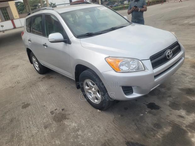 Toyota RAV4 Limited AWD (2.5L 4cyl 6A) 2013 Silver