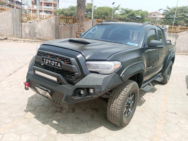 Toyota Tacoma 2020 Gray