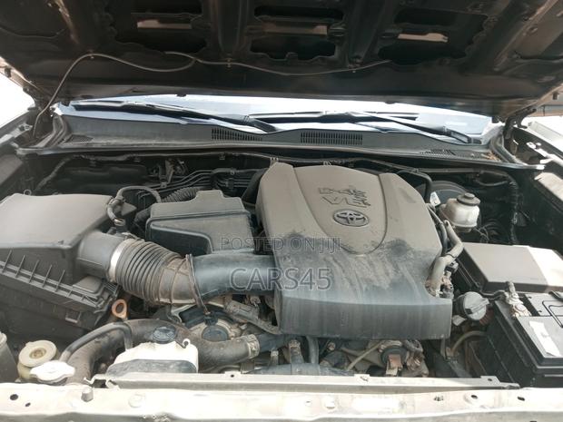 Toyota Tacoma 2020 Gray
