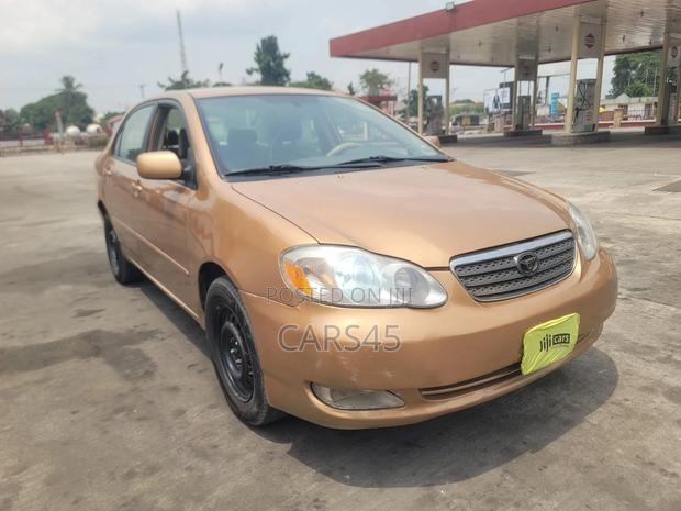 Toyota Corolla 2006 Gold