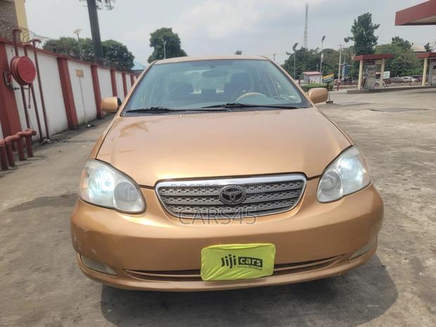 Toyota Corolla 2006 Gold