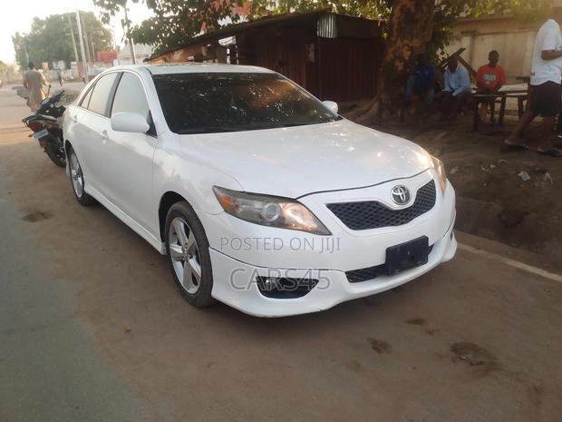 Toyota Camry 2011 White
