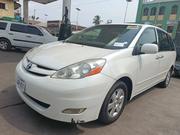 Toyota Sienna 2009 White for sale