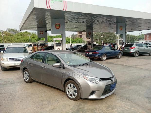 Toyota Corolla 2015 Gray