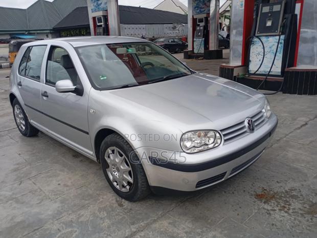 Volkswagen Golf 2001 Silver